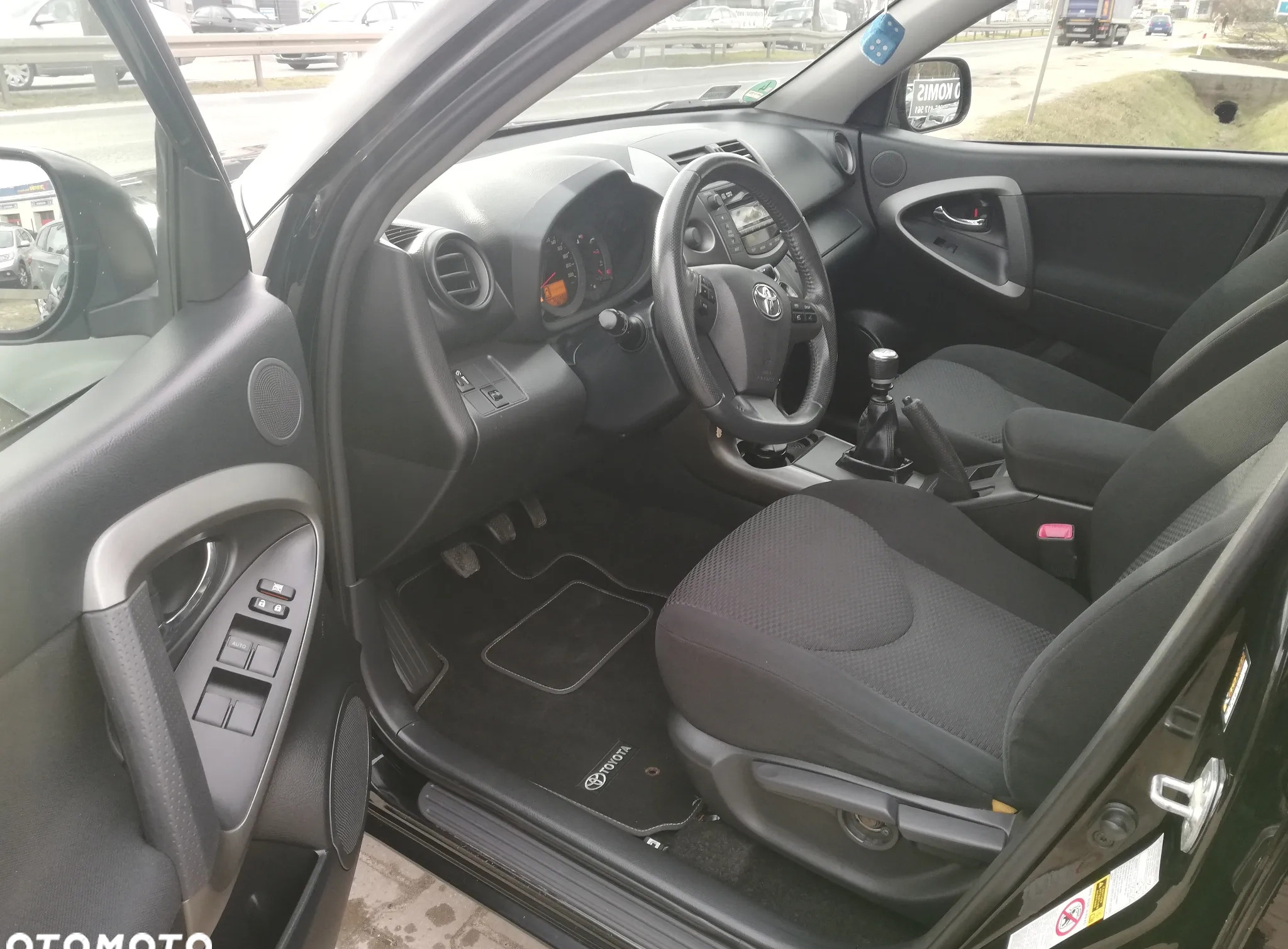 Toyota RAV4 cena 41900 przebieg: 162700, rok produkcji 2009 z Piastów małe 352